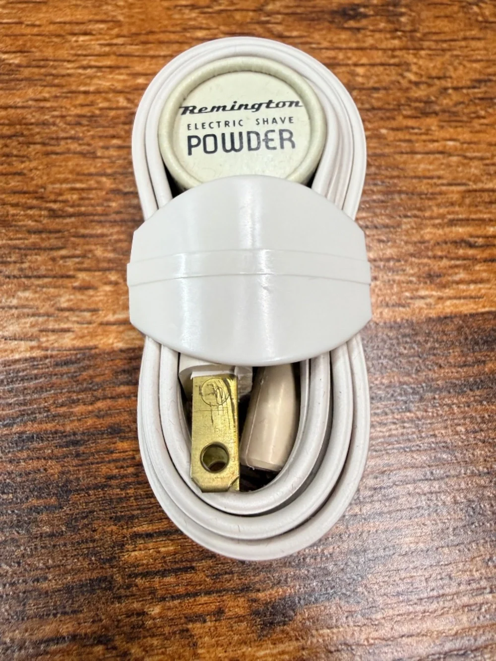 1950’s REMINGTON Rollectric Shaver with New Miracle Roller Combs